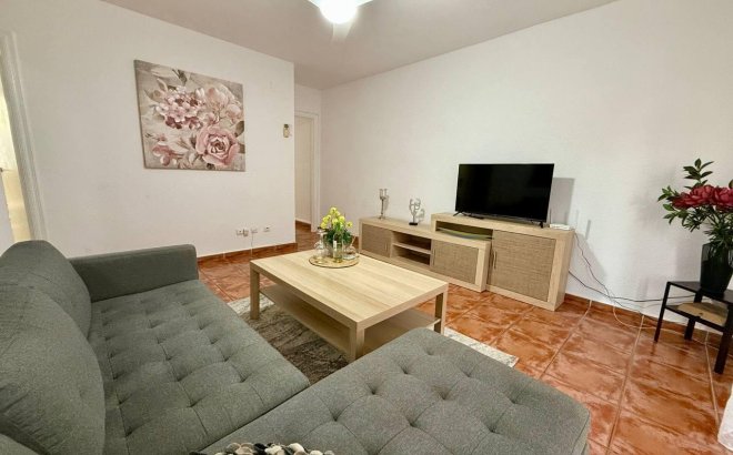 Herverkoop - Appartement -
Torrevieja - Playa del Cura
