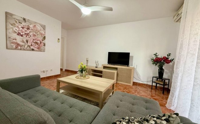 Herverkoop - Appartement -
Torrevieja - Playa del Cura