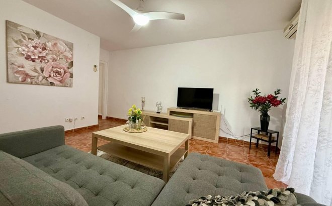 Herverkoop - Appartement -
Torrevieja - Playa del Cura