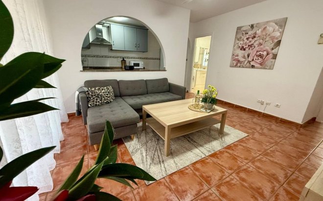 Herverkoop - Appartement -
Torrevieja - Playa del Cura