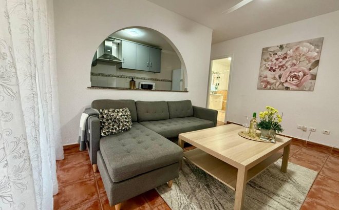 Herverkoop - Appartement -
Torrevieja - Playa del Cura