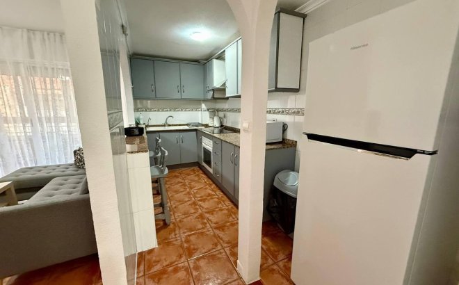 Herverkoop - Appartement -
Torrevieja - Playa del Cura