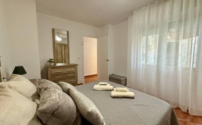 Herverkoop - Appartement -
Torrevieja - Playa del Cura