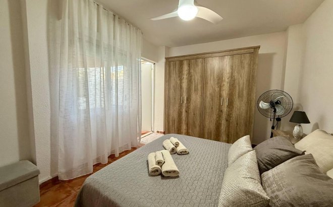 Herverkoop - Appartement -
Torrevieja - Playa del Cura