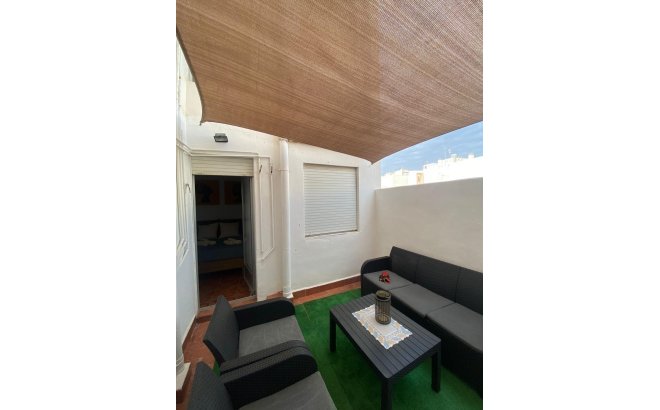 Herverkoop - Appartement -
Torrevieja - Playa del Cura