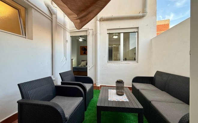 Herverkoop - Appartement -
Torrevieja - Playa del Cura