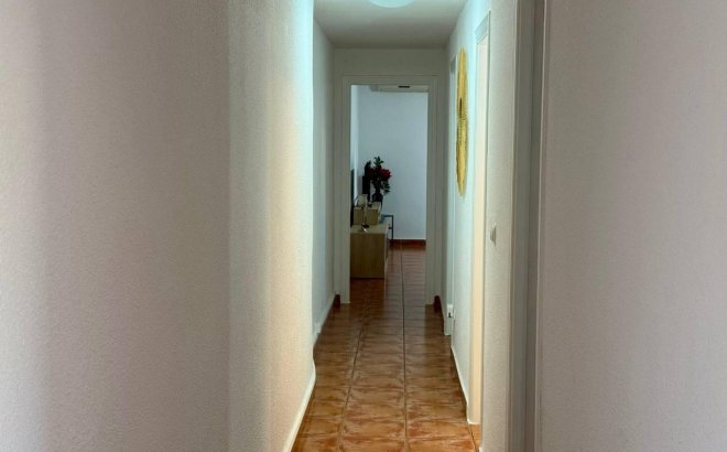 Herverkoop - Appartement -
Torrevieja - Playa del Cura