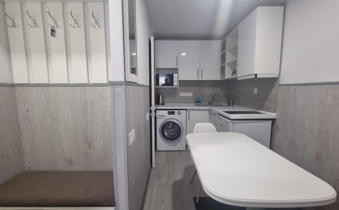 Revente - Appartement -
Torrevieja - Centro
