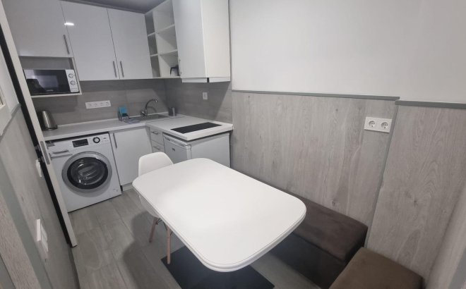Revente - Appartement -
Torrevieja - Centro