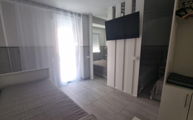 Revente - Appartement -
Torrevieja - Centro