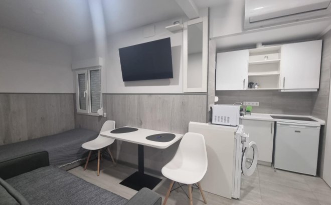 Revente - Appartement -
Torrevieja - Centro