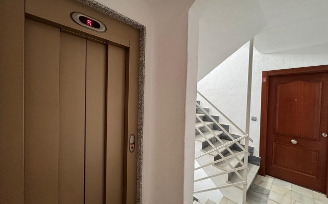 Resale - Apartment -
Torrevieja - Playa del Cura