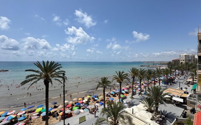 Resale - Apartment -
Torrevieja - Playa del Cura