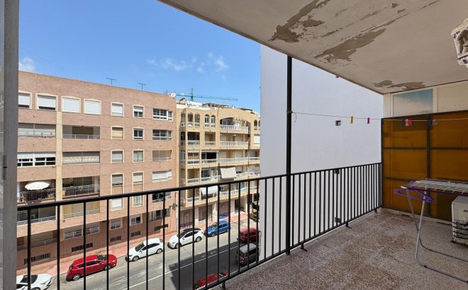Resale - Apartment -
Torrevieja - Playa del Cura