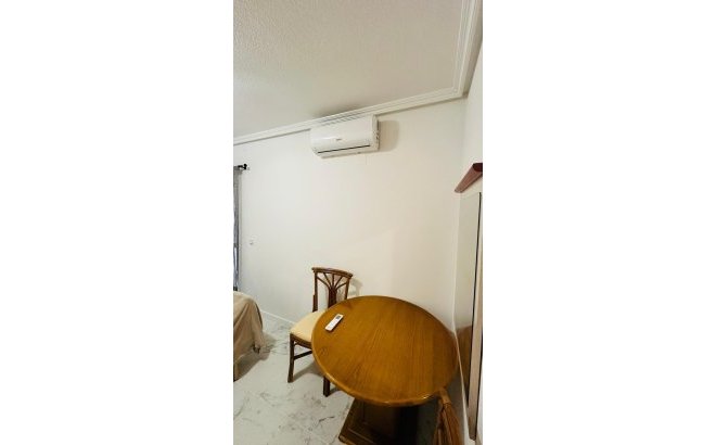Resale - Apartment -
Torrevieja - Acequion