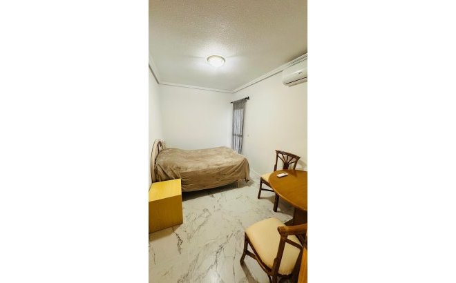 Resale - Apartment -
Torrevieja - Acequion