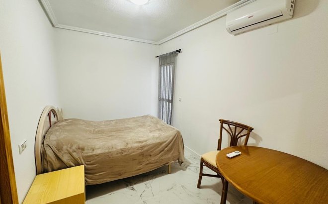 Resale - Apartment -
Torrevieja - Acequion