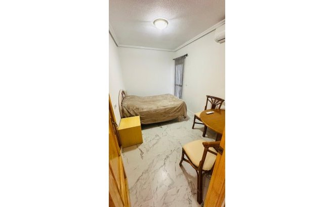 Resale - Apartment -
Torrevieja - Acequion