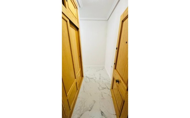 Resale - Apartment -
Torrevieja - Acequion