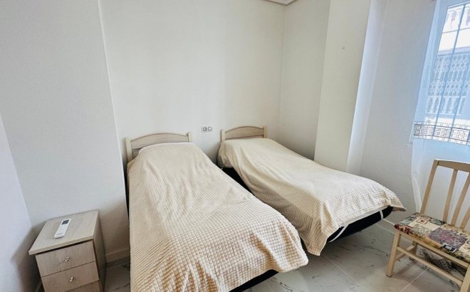 Resale - Apartment -
Torrevieja - Acequion