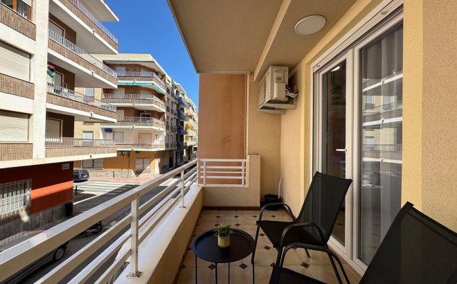 Revente - Appartement -
Torrevieja - Playa del Cura