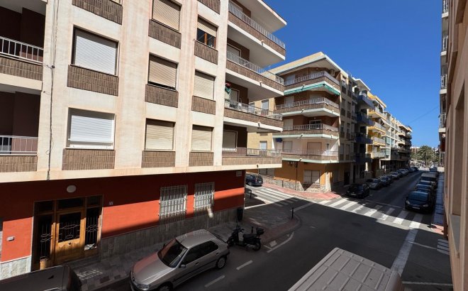 Revente - Appartement -
Torrevieja - Playa del Cura