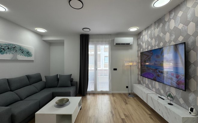 Revente - Appartement -
Torrevieja - Playa del Cura
