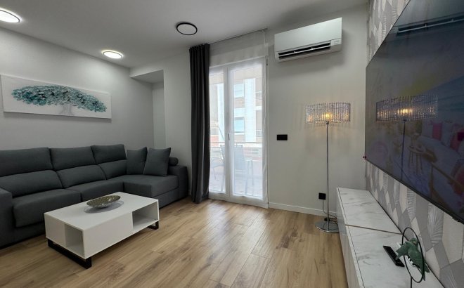 Revente - Appartement -
Torrevieja - Playa del Cura
