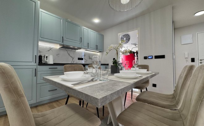 Revente - Appartement -
Torrevieja - Playa del Cura