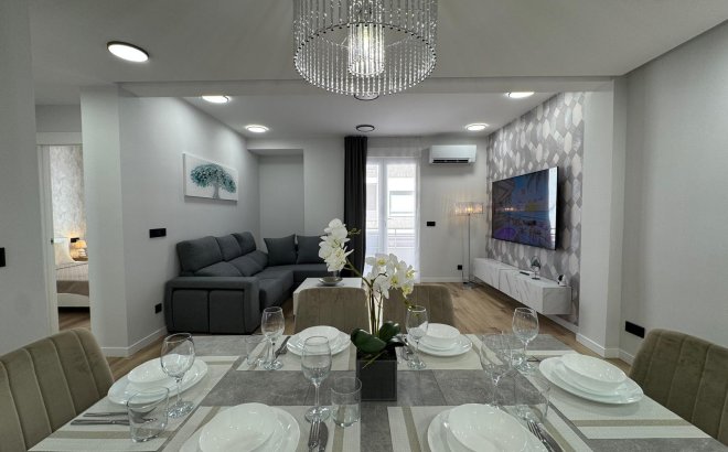 Revente - Appartement -
Torrevieja - Playa del Cura