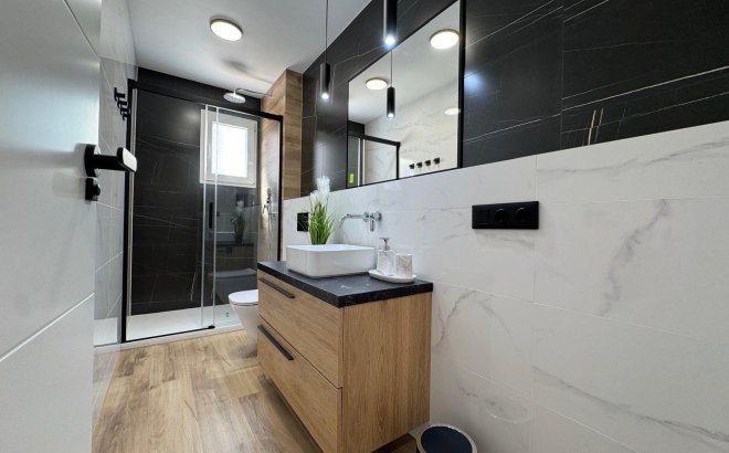 Revente - Appartement -
Torrevieja - Playa del Cura