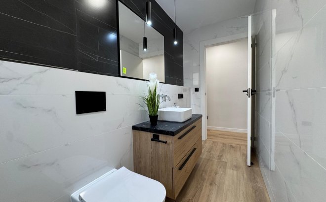Revente - Appartement -
Torrevieja - Playa del Cura