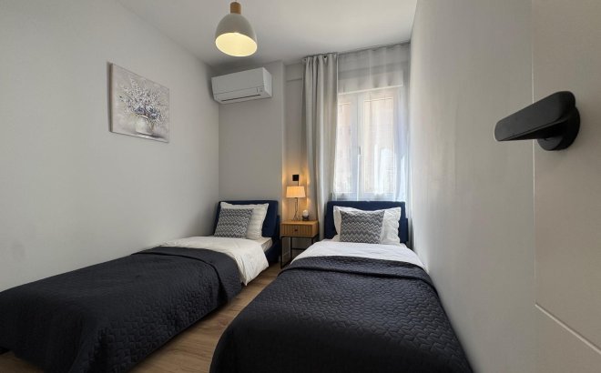 Revente - Appartement -
Torrevieja - Playa del Cura