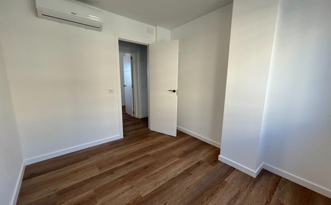 Resale - Apartment -
Torrevieja - Acequion