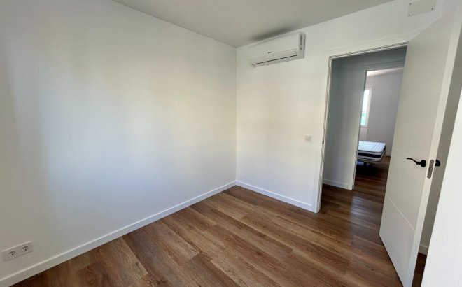 Resale - Apartment -
Torrevieja - Acequion