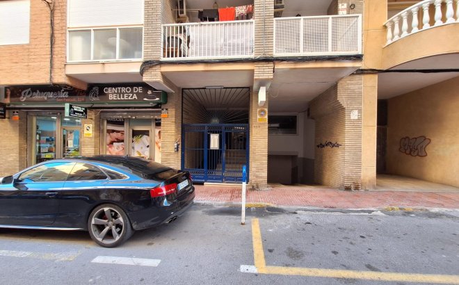 Herverkoop - Appartement -
Torrevieja - Centro