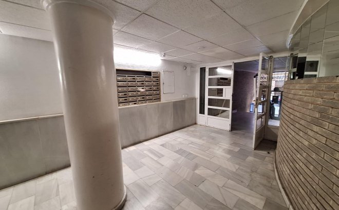 Herverkoop - Appartement -
Torrevieja - Centro