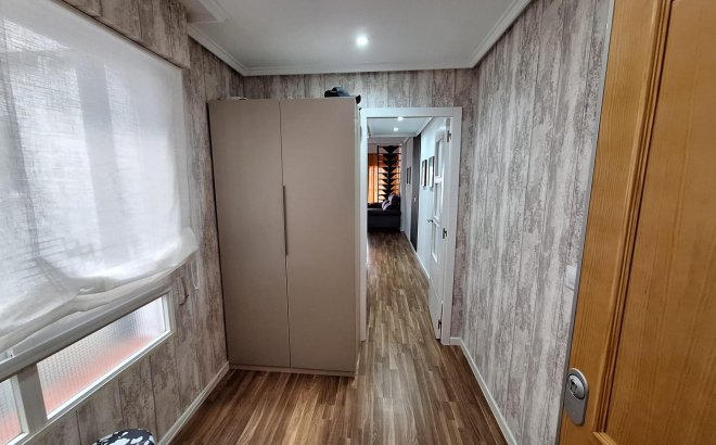 Herverkoop - Appartement -
Torrevieja - Centro