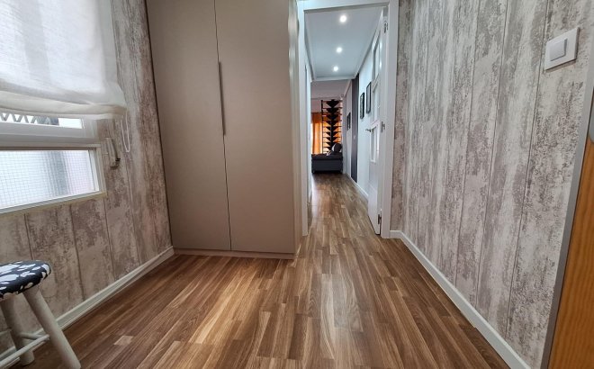 Herverkoop - Appartement -
Torrevieja - Centro