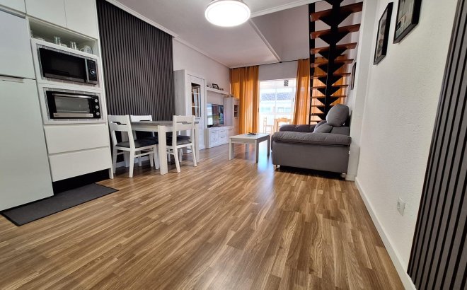 Herverkoop - Appartement -
Torrevieja - Centro