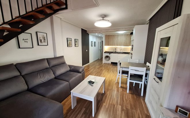 Herverkoop - Appartement -
Torrevieja - Centro
