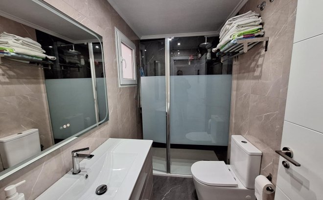 Herverkoop - Appartement -
Torrevieja - Centro