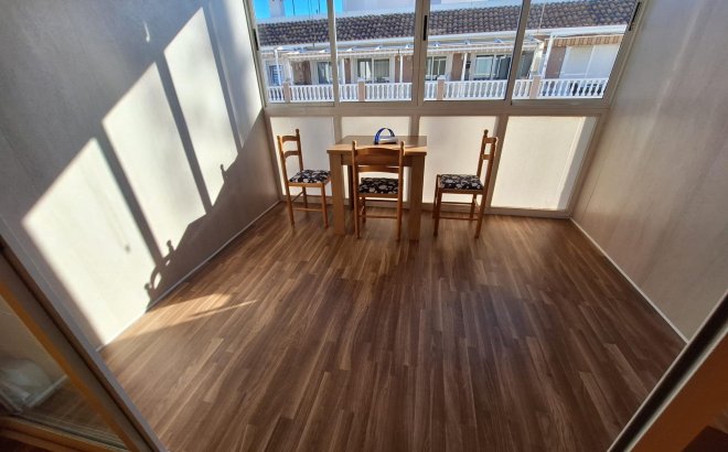 Herverkoop - Appartement -
Torrevieja - Centro