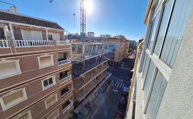 Herverkoop - Appartement -
Torrevieja - Centro