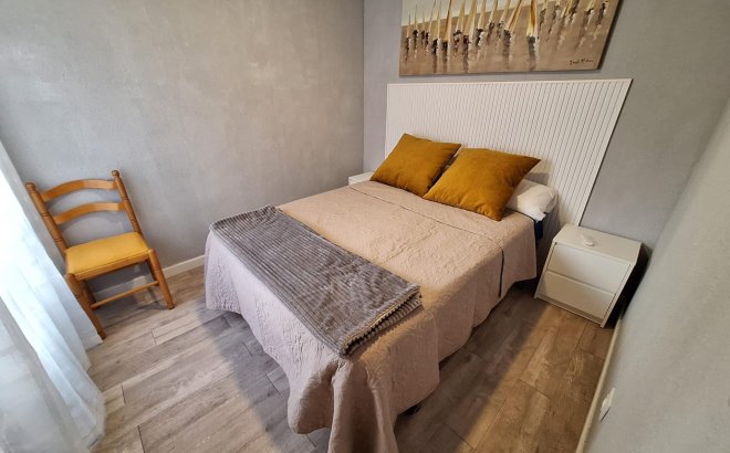 Herverkoop - Appartement -
Torrevieja - Centro