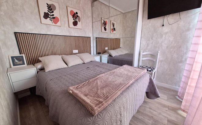 Herverkoop - Appartement -
Torrevieja - Centro
