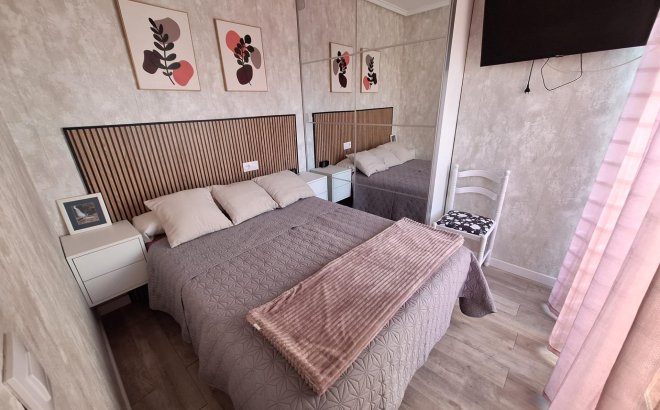 Herverkoop - Appartement -
Torrevieja - Centro