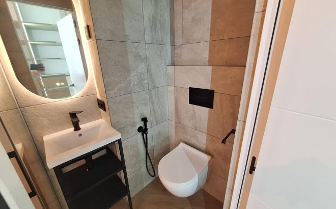 Resale - Apartment -
Torrevieja - Playa de los Locos