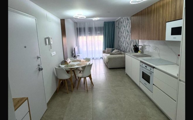 Revente - Appartement -
Torrevieja - Playa del Cura