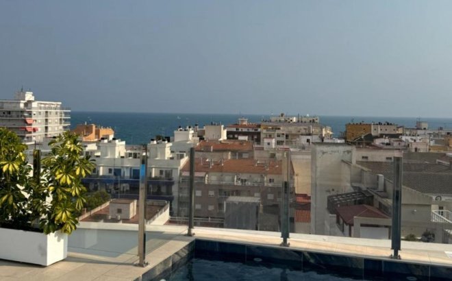 Revente - Appartement -
Torrevieja - Playa del Cura